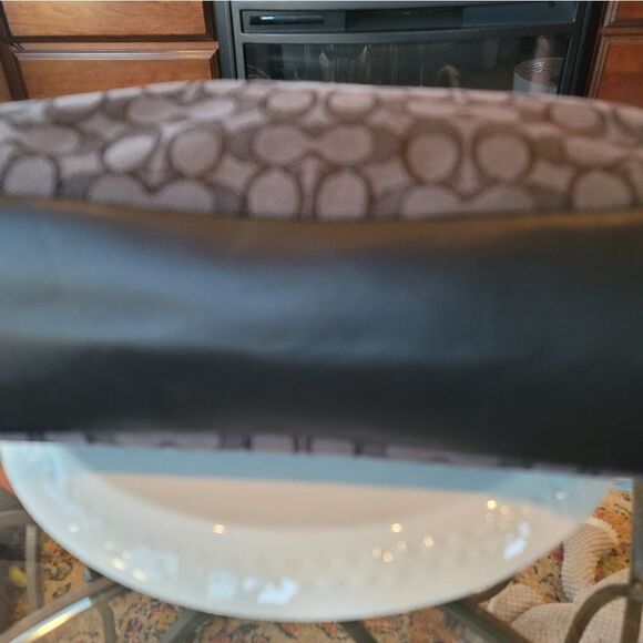 Coach Hobo - Picture 3 of 12